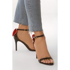 Czarne Sandały Red Lipstick. Czarne sandały damskie Born2be, ze sprzączką. Za 49,99 zł.