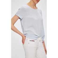 Tommy Jeans - Jeansy Sophie. Białe jeansy damskie skinny marki Tommy Jeans, z elastanu, z obniżonym stanem. W wyprzedaży za 299,90 zł.
