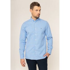 Koszula TOMMY HILFIGER Textured Gingham MW0MW11519. Niebieskie koszule męskie TOMMY HILFIGER, s, bez wzorów, z bawełny, casualowe, bez kołnierzyka, bez rękawów. W wyprzedaży za 249,00 zł.