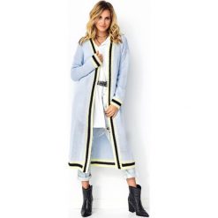 Długi sweter oversize błękitny. Niebieskie swetry damskie e-margeritka.pl, s, bez wzorów, klasyczne, z długim rękawem, długie, bez kaptura. Za 218,99 zł.