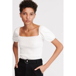 T-shirt z bufiastymi rękawami - Kremowy. Białe t-shirty damskie Reserved, s, bez wzorów, bez kołnierzyka. Za 49,99 zł.
