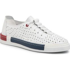 Sneakersy LASOCKI - ARC-2227-01 White. Białe półbuty damskie Lasocki, bez wzorów, ze skóry, bez obcasa, na płaskiej podeszwie, bez zapięcia. Za 179,99 zł.