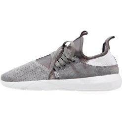Trampki męskie: Djinn’s MOCLAU 3.0 PERFO Tenisówki i Trampki grey