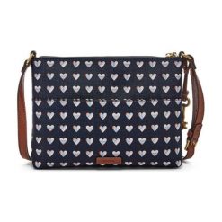Fossil torebka damska crossbody Fiona SM Crsbody czarna. Czarne torebki klasyczne damskie Fossil, z nadrukiem, z nadrukiem, bez dodatków. W wyprzedaży za 219,00 zł.