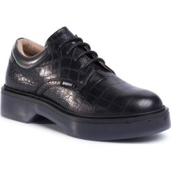 Oxfordy BRONX - 66321-LG Black 01. Czarne półbuty damskie Bronx, bez obcasa, na płaskiej podeszwie, bez zapięcia. Za 559,00 zł.