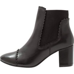 Buty damskie: mint&berry Botki black