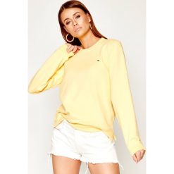 Bluza TOMMY HILFIGER Crew Neck Sweatshirt WW0WW27955. Żółte bluzy damskie TOMMY HILFIGER, m, bez wzorów, z bawełny, bez rękawów, bez kaptura. W wyprzedaży za 349,00 zł.