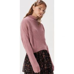 Krótki sweter basic - Różowy. Różowe swetry damskie Sinsay, s, bez wzorów, z krótkim rękawem, krótkie, bez kaptura. Za 49,99 zł.