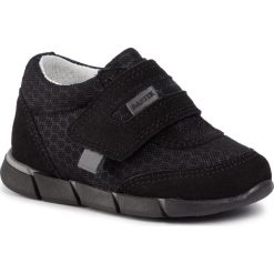 Sneakersy BARTEK - 61949/IZA Czarny. Czarne trampki chłopięce Bartek, ze skóry, na rzepy. W wyprzedaży za 159,00 zł.