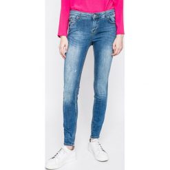 Review - Jeansy. Niebieskie jeansy damskie skinny marki Review, z elastanu. W wyprzedaży za 129,90 zł.