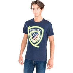 Blauer Fluorescent Koszulka Niebieski. Niebieskie podkoszulki męskie Blauer, m, z nadrukiem, z bawełny, bez kołnierzyka, z krótkim rękawem, krótkie. Za 300,95 zł.