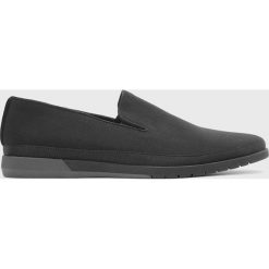 Kazar Studio - Tenisówki. Czarne trampki męskie Kazar Studio, bez wzorów, z gumy, bez zapięcia. Za 259,90 zł.