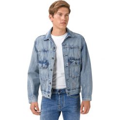Levi's The Iconic Kurtka Niebieski. Niebieskie płaszcze męskie Levi's®, na wiosnę, s, bez wzorów, z bawełny, vintage, bez kaptura. Za 567,95 zł.