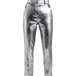 Chinosy damskie: Topshop FOIL Chinosy silver