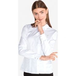 Guess Cate Koszula Biały. Białe bluzki damskie Guess, xs, z aplikacjami, z elastanu, bez kołnierzyka, z długim rękawem. Za 309,95 zł.