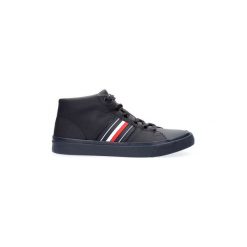 Buty Tommy Hilfiger FM0FM01942. Niebieskie trampki męskie TOMMY HILFIGER, bez wzorów, bez zapięcia. Za 384,56 zł.