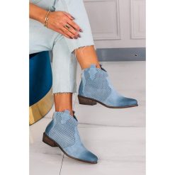 Niebieskie botki kowbojki skórzane wiosenne ażurowe exquisite 1166. Niebieskie botki damskie EXQUISITE, na wiosnę, ze skóry, klasyczne, bez obcasa, bez zapięcia. W wyprzedaży za 269,99 zł.