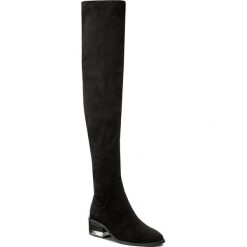 Muszkieterki GUESS - Berrie FLBRR4 ESU11 BLACK. Czarne bez kategorii marki Guess, z materiału, na obcasie. W wyprzedaży za 429,00 zł.