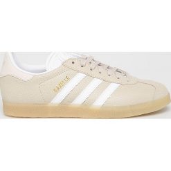 Adidas Originals - Buty Gazelle. Brązowe buty sportowe damskie adidas Originals, bez wzorów, ze skóry, sportowe. W wyprzedaży za 239,90 zł.