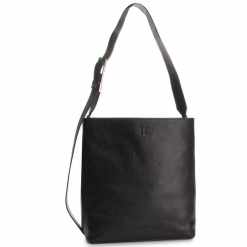 Torebka CALVIN KLEIN - Strapped Large Hobo K60K604936 001. Czarne torebki klasyczne damskie marki Calvin Klein, ze skóry ekologicznej. Za 1299,00 zł.