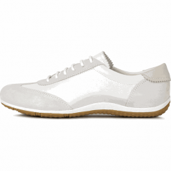 Geox tenisówki damskie Vega D0209A 41 biały. Białe trampki i tenisówki damskie Geox, bez wzorów, bez zapięcia. Za 519,00 zł.