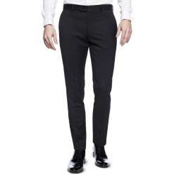 Spodnie LEONARDO GDCS900206. Czarne spodnie garniturowe męskie Giacomo Conti, m, bez wzorów, z wełny, klasyczne. Za 599,00 zł.