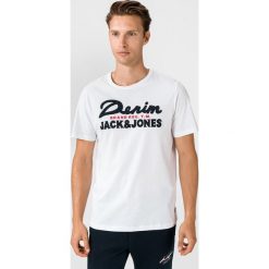 Jack & Jones Application Koszulka Biały. Białe podkoszulki męskie Jack & Jones, m, z haftami, z bawełny, bez kołnierzyka, z krótkim rękawem, krótkie. Za 80,95 zł.