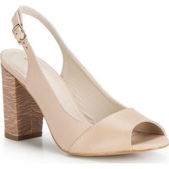 Buty damskie. Brązowe czółenka damskie Wittchen, w geometryczne wzory, ze skóry, z otwartym noskiem. W wyprzedaży za 249,90 zł.