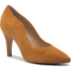 Szpilki CAPRICE - 9-22412-23 Mustard Suede 639. Pomarańczowe czółenka damskie Caprice, bez wzorów, ze skóry, bez obcasa, na obcasie. W wyprzedaży za 179,00 zł.