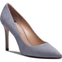 Szpilki STUART WEITZMAN - Leigh 95 YL53460 Dovetail Suede. Szare półbuty damskie Stuart Weitzman, bez wzorów, ze skóry, ze szpiczastym noskiem, bez obcasa, na obcasie, bez zapięcia. W wyprzedaży za 849,00 zł.