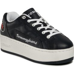 Sneakersy TOMMY JEANS - Retro Icon Sneaker EN0EN00788 Twilight Navy C87. Niebieskie półbuty damskie Tommy Jeans, z jeansu. Za 449,00 zł.