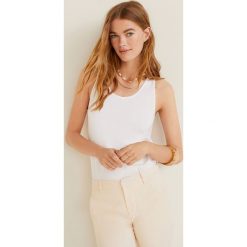 Mango - Top Basic. Czarne bluzki damskie Mango, s, bez wzorów, z elastanu, z okrągłym kołnierzem. Za 29,90 zł.