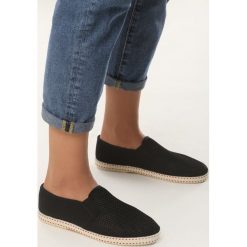 Czarne Tenisówki High-Flown. Czarne trampki i tenisówki damskie Born2be, bez wzorów, bez zapięcia. Za 29,99 zł.