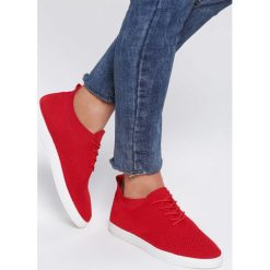 Czerwone Buty Sportowe In Favor. Czerwone buty sportowe damskie Inny, bez wzorów, sportowe. Za 44,99 zł.