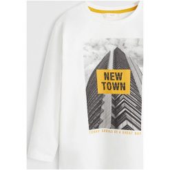 Mango Kids - Longsleeve dziecięcy Town 110-164 cm. Białe t-shirty chłopięce Mango Kids, z nadrukiem, z bawełny, bez rękawów. Za 49,90 zł.