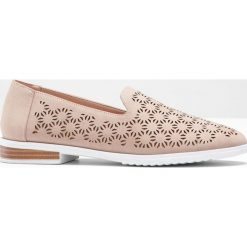 Buty wsuwane z pianką youfoam bonprix dymny różowy. Różowe baleriny damskie bonprix, bez wzorów, bez obcasa. Za 79,99 zł.