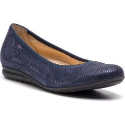Baleriny GABOR - 82.620.26 Nightblue. Niebieskie baleriny damskie marki Gabor, z materiału, klasyczne, na płaskiej podeszwie. W wyprzedaży za 289,00 zł.