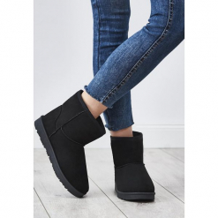 Czarne Śniegowce Simply Black. Czarne buty zimowe damskie Born2be, na niskim obcasie. Za 89,99 zł.