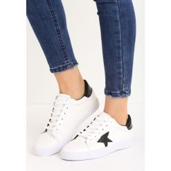 Czarne Buty Sportowe Huge Star. Czarne buty sportowe damskie Born2be, z materiału. Za 39,99 zł.