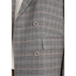 Selected Femme SFNANA CHECK Żakiet medium grey melange. Szare marynarki i żakiety damskie marki Selected Femme, z elastanu. W wyprzedaży za 356,30 zł.
