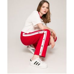 Tommy Jeans - Spodnie. Szare jeansy damskie marki Tommy Jeans, z podwyższonym stanem. W wyprzedaży za 269,90 zł.