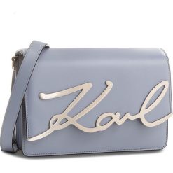 Torebka KARL LAGERFELD - 81KW3057 Mistic Blue. Niebieskie listonoszki damskie marki KARL LAGERFELD. W wyprzedaży za 1089,00 zł.