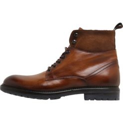 Giorgio 1958 Botki sznurowane camel/sattel. Brązowe botki męskie Giorgio 1958, z materiału, na sznurówki. Za 839,00 zł.