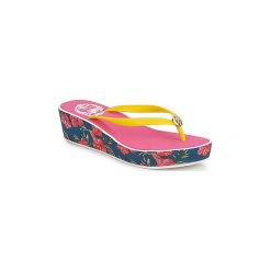 Sandały Juicy Couture ISABELLE. Żółte sandały damskie Juicy Couture. Za 335,20 zł.