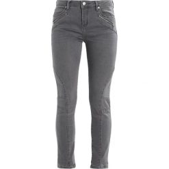 Jeansy damskie: Mint Velvet DARBY BIKER Jeansy Slim Fit grey