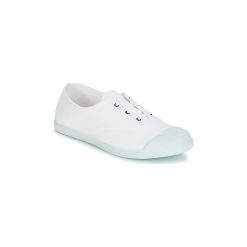 Buty Yurban APOLINIA. Białe trampki i tenisówki damskie Yurban, bez wzorów, bez zapięcia. Za 62,30 zł.