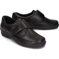 COMFORTABEL 942334-1 schwarz, półbuty damskie. Półbuty damskie Comfortabel, bez wzorów, bez obcasa, bez zapięcia. Za 319,90 zł.