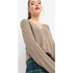 Swetry oversize damskie: Sweter oversize