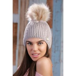 Czapka EFRA BEIGE. Brązowe szaliki damskie IVET, bez wzorów, z wełny. W wyprzedaży za 19,00 zł.