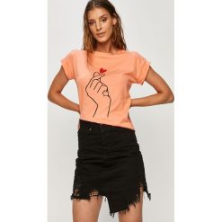 Answear - T-shirt Answear Lab. Pomarańczowe bluzki damskie ANSWEAR, s, z nadrukiem, z bawełny, casualowe, z okrągłym kołnierzem, z krótkim rękawem. Za 59,90 zł.